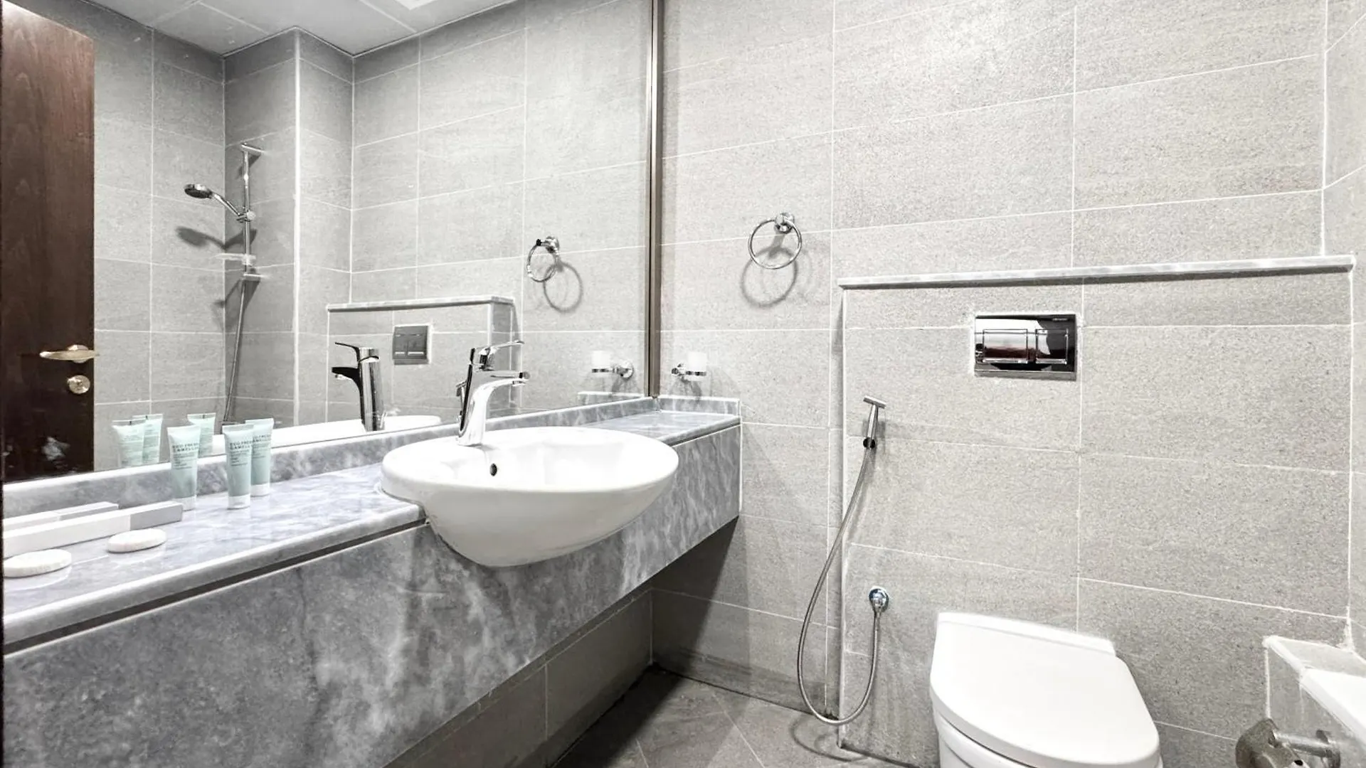 Al Manara Premium Deluxe Studio Dubai