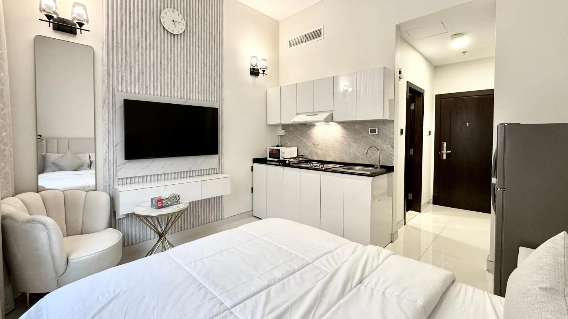Al Manara Premium Deluxe Studio Dubai Apartment